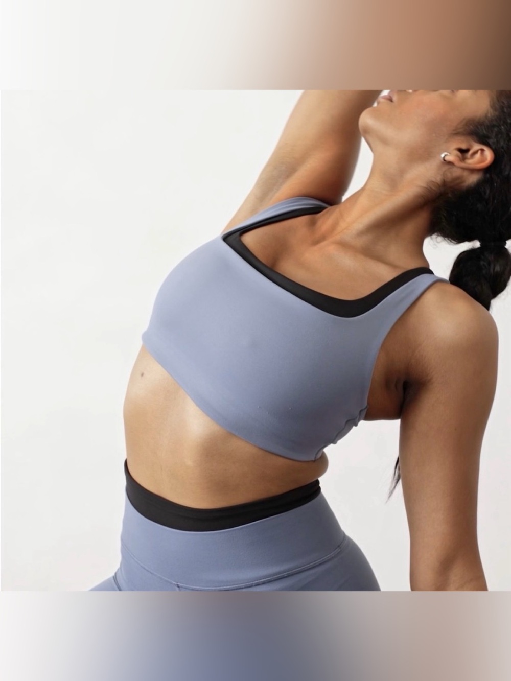 Athleta Double Up Sports Bra D-DD Cup Strappy Back Detail in Slate Blue & Black